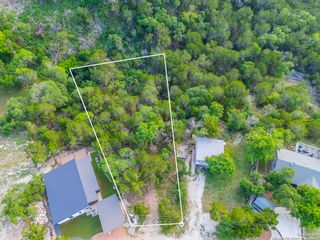 463 Twilight Dr, Canyon Lake, TX 78133
