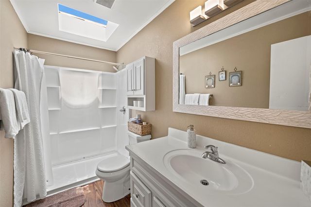 16530 Captain Kidd Road, Jamaica Beach, TX 77554