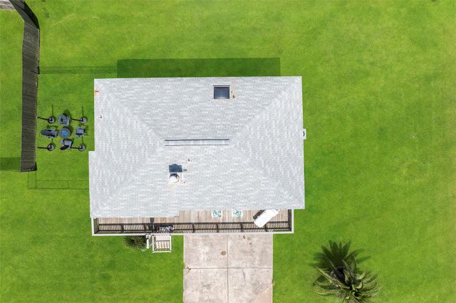 16530 Captain Kidd Road, Jamaica Beach, TX 77554