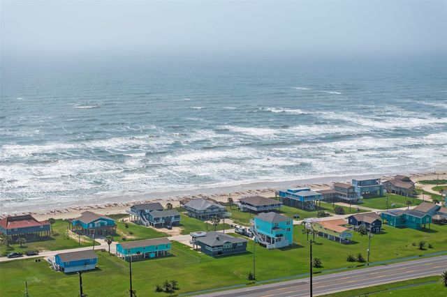 16530 Captain Kidd Road, Jamaica Beach, TX 77554