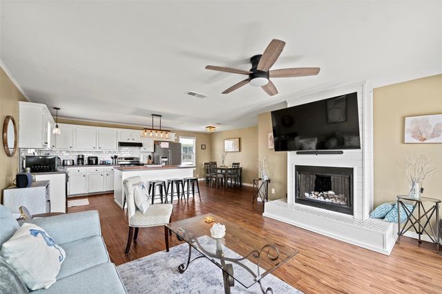 16530 Captain Kidd Road, Jamaica Beach, TX 77554