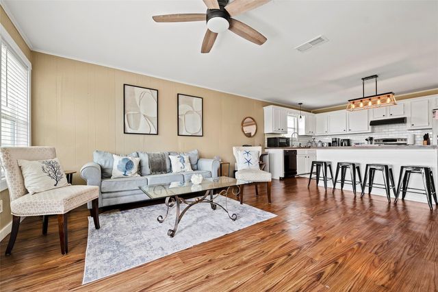 16530 Captain Kidd Road, Jamaica Beach, TX 77554