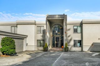 3640 26th Place W #101-B, Seattle, WA 98199