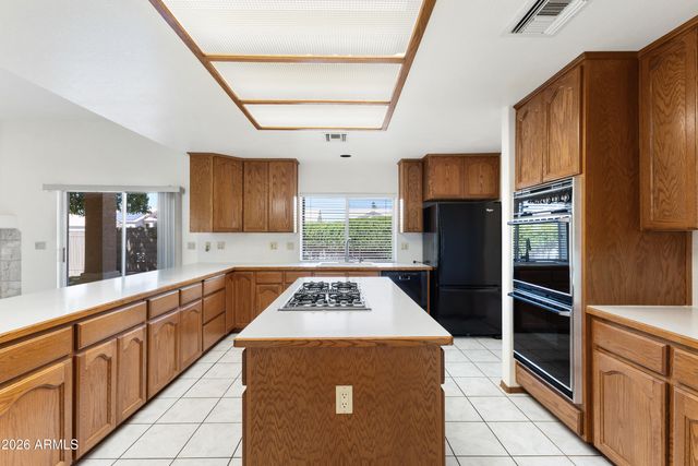 15852 N 50TH Drive, Glendale, AZ 85306