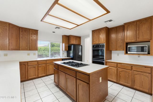 15852 N 50TH Drive, Glendale, AZ 85306