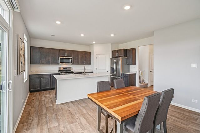 1716 Dublin Drive, Pingree Grove, IL 60140