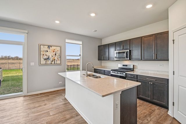 1716 Dublin Drive, Pingree Grove, IL 60140