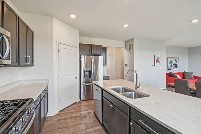 1716 Dublin Drive, Pingree Grove, IL 60140