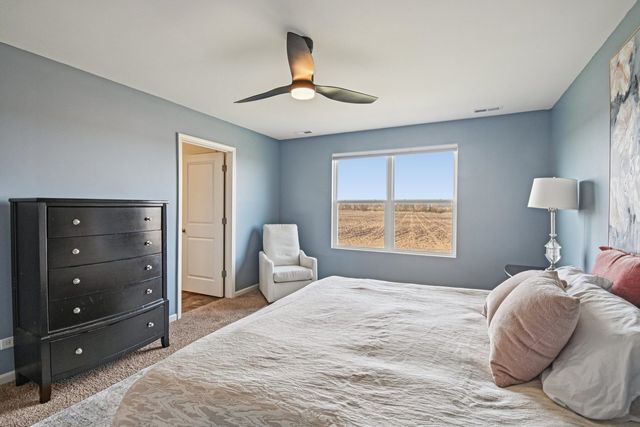 1716 Dublin Drive, Pingree Grove, IL 60140