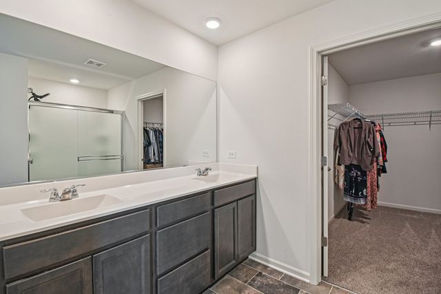 1716 Dublin Drive, Pingree Grove, IL 60140