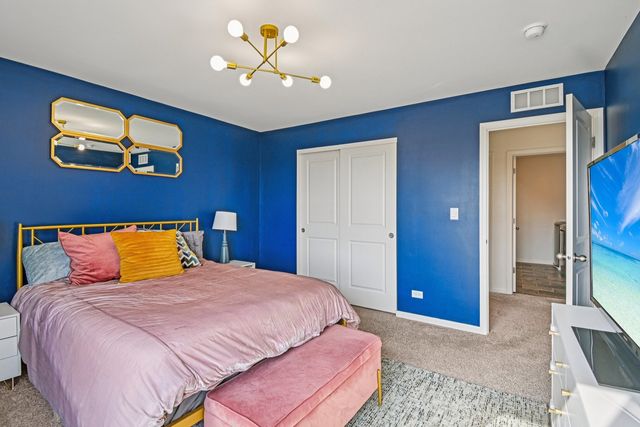 1716 Dublin Drive, Pingree Grove, IL 60140