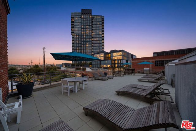 500 Molino Street 315, Los Angeles, CA 90013