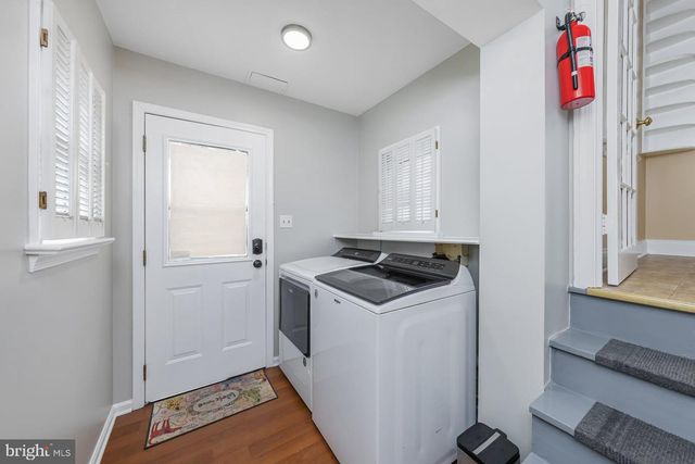 411 IVES AVE, Carneys Point, NJ 08069