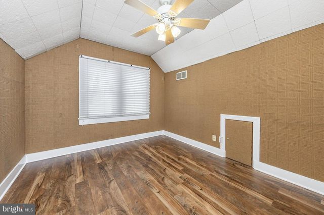 411 IVES AVE, Carneys Point, NJ 08069