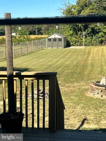 411 IVES AVE, Carneys Point, NJ 08069