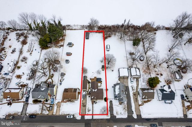 411 IVES AVE, Carneys Point, NJ 08069