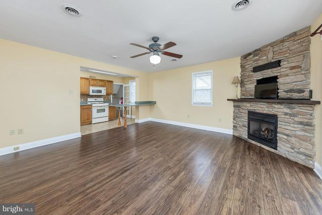 411 IVES AVE, Carneys Point, NJ 08069