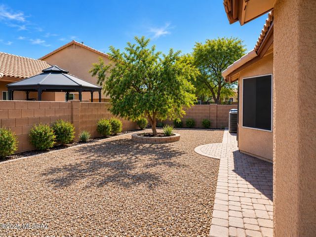 9006 N Willeta Drive, Tucson, AZ 85743