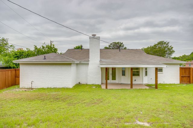 220 Rolling Hills Drive, Aledo, TX 76008