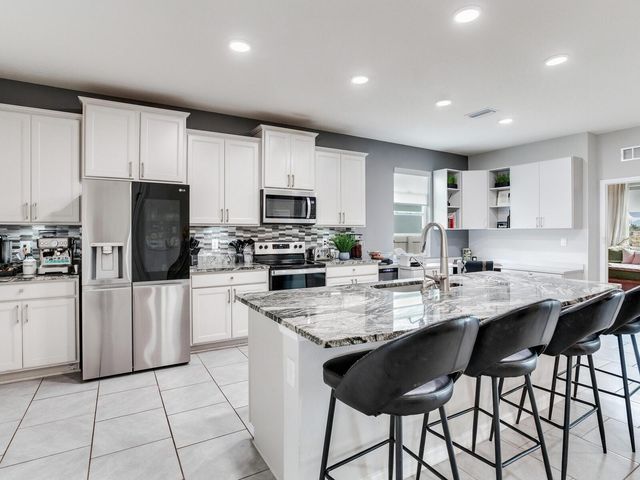 9822 SHORELINE VIEW WAY, Wesley Chapel, FL 33545