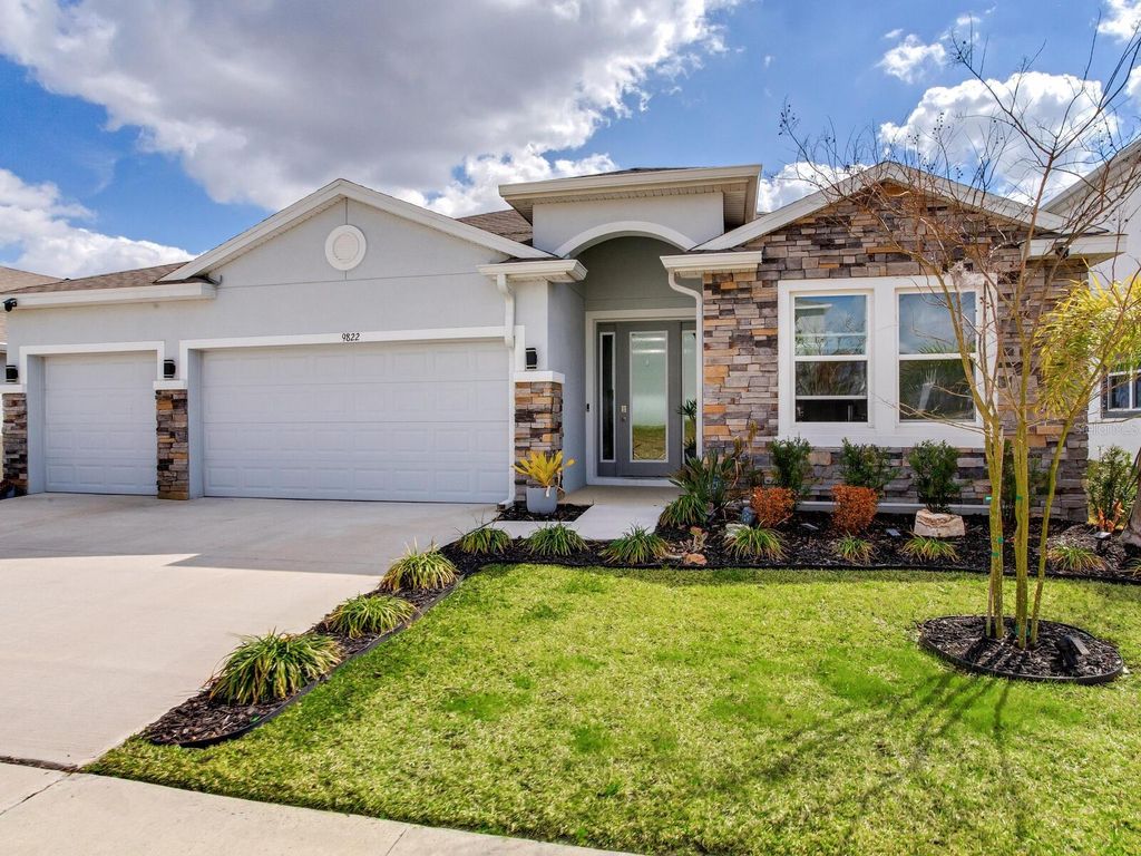 9822 SHORELINE VIEW WAY, Wesley Chapel, FL 33545