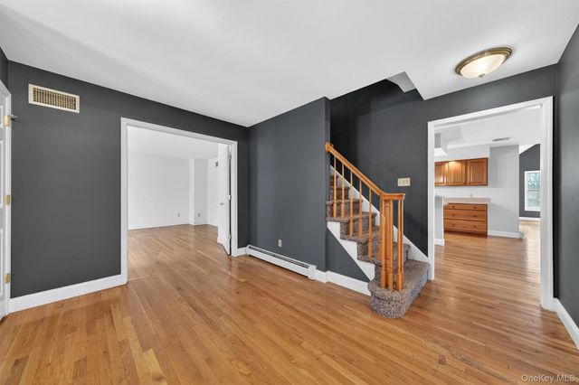 5 Fox Hollow Road, Blooming Grove, NY 10914