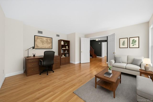 5 Fox Hollow Road, Blooming Grove, NY 10914