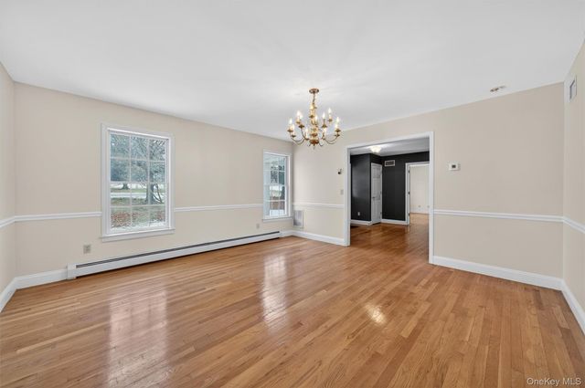 5 Fox Hollow Road, Blooming Grove, NY 10914