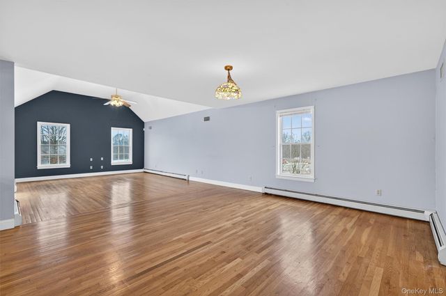 5 Fox Hollow Road, Blooming Grove, NY 10914