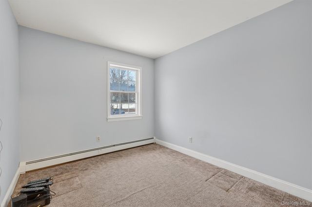 5 Fox Hollow Road, Blooming Grove, NY 10914