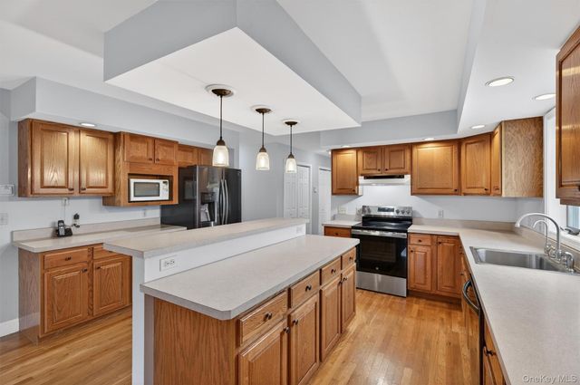 5 Fox Hollow Road, Blooming Grove, NY 10914