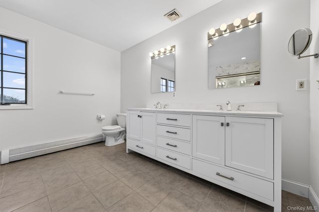 5 Fox Hollow Road, Blooming Grove, NY 10914