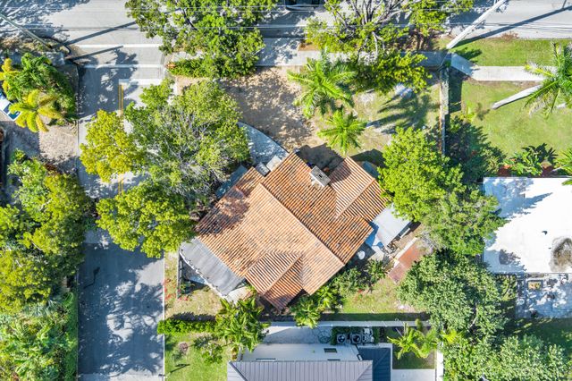 383 31st Court, West Palm Beach, FL 33407