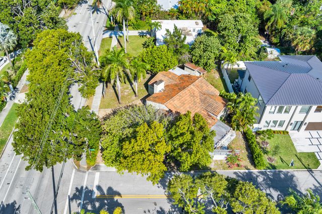 383 31st Court, West Palm Beach, FL 33407