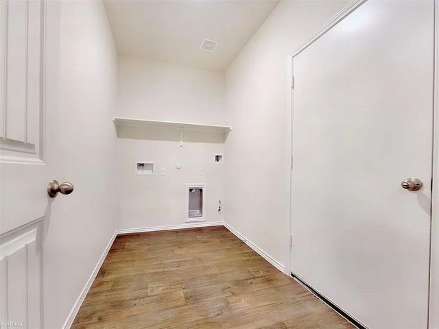 419 Sickle LOOP, Uhland, TX 78640