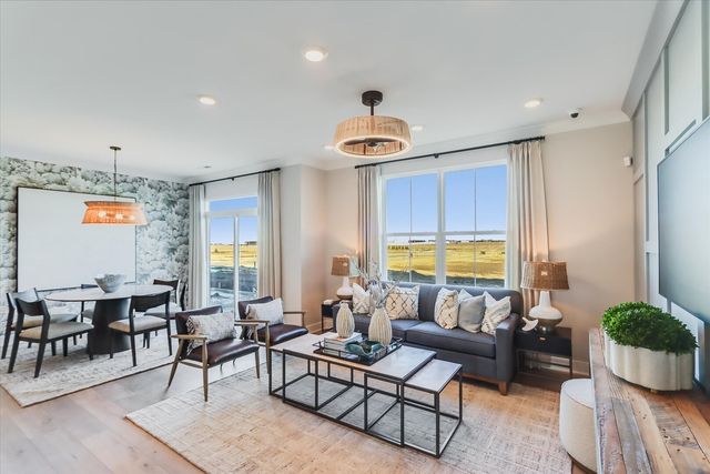 1870 Fulton Court, Woodridge, IL 60517