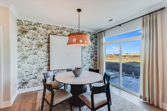 1870 Fulton Court, Woodridge, IL 60517