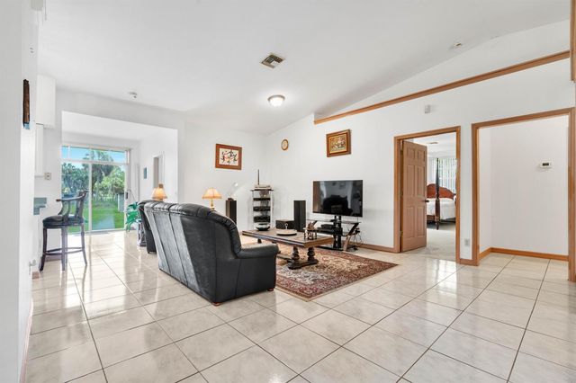 420 18TH Avenue NE, Naples, FL 34120