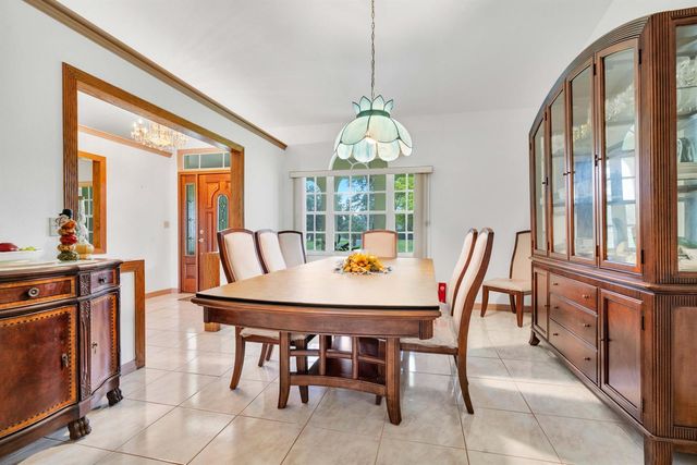 420 18TH Avenue NE, Naples, FL 34120