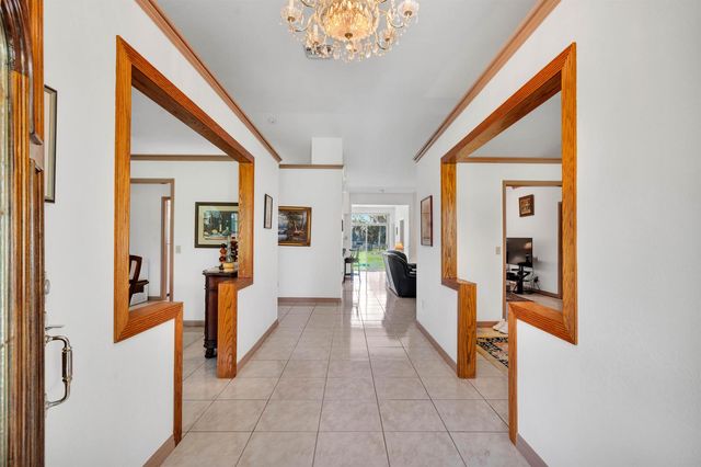 420 18TH Avenue NE, Naples, FL 34120