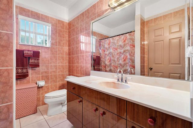 420 18TH Avenue NE, Naples, FL 34120
