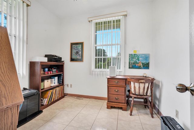 420 18TH Avenue NE, Naples, FL 34120