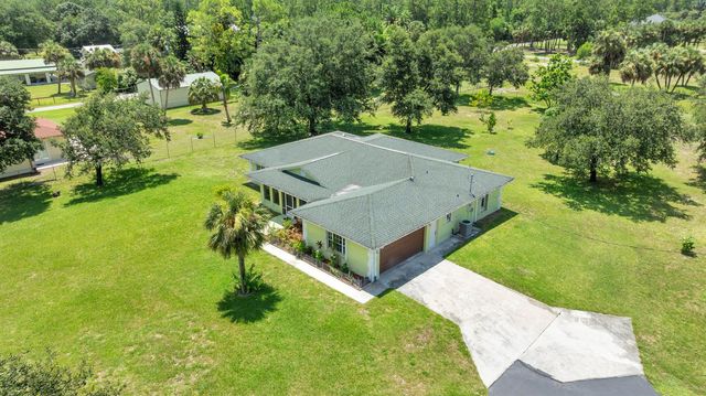 420 18TH Avenue NE, Naples, FL 34120