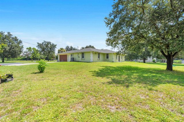 420 18TH Avenue NE, Naples, FL 34120