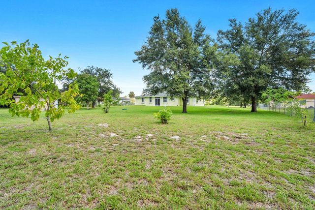 420 18TH Avenue NE, Naples, FL 34120