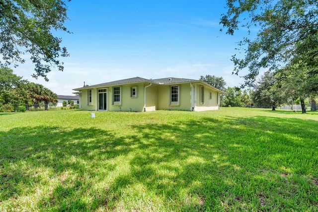 420 18TH Avenue NE, Naples, FL 34120