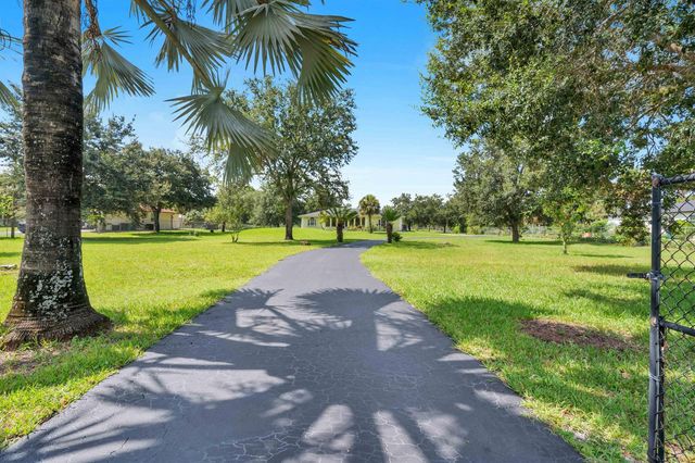 420 18TH Avenue NE, Naples, FL 34120