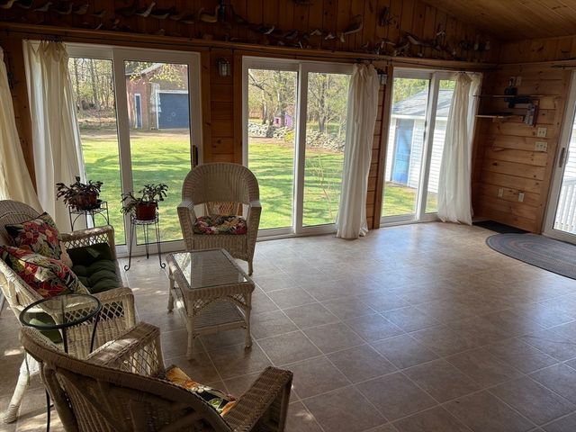 627 School Street, Dighton, MA 02764