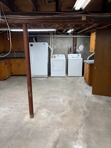 627 School Street, Dighton, MA 02764