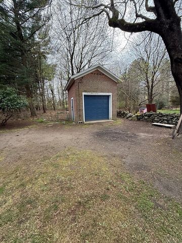 627 School Street, Dighton, MA 02764